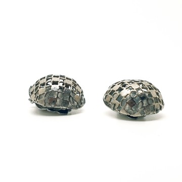 Round open work silvertone earrings - Bliinkt
