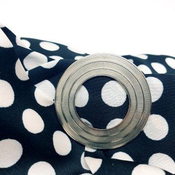 Round ribbed silvertone scarf clip and brooch in one - Bliinkt