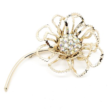 Sarah Coventry 'Allusion' flower brooch 1968