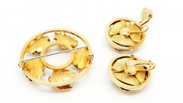 Sarah Coventry - 'Flowered Circle' uit de Lady Coventry-lijn, broche en oorbellen met halfedelstenen achterkant