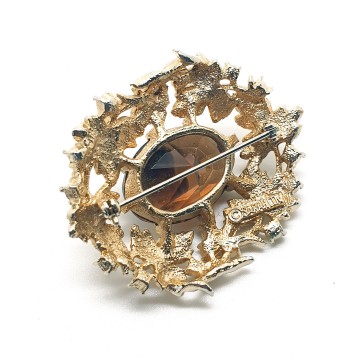 Sarah Coventry - goldtone oval brooch with topaz - Bliinkt