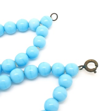 Short double row antique necklace with baby blue glass beads - Bliinkt