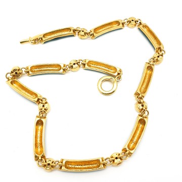 Short goldtone necklace with black enamel links and clear rhinestones signed N with crown - Bliinkt