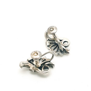 Silver screw back earrings with marcasite - Bliinkt