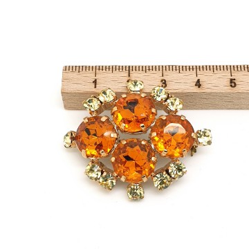 Small amber coloured and pale yellow rhinestone brooch - Bliinkt