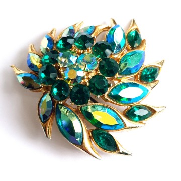 Sphinx - emerald green and aurora borealis rhinestone brooch - Bliinkt