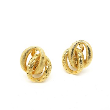 Sphinx goldtone intertwined ovals clip earrings - Bliinkt