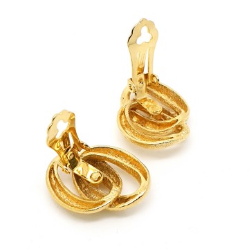 Sphinx goldtone intertwined ovals clip earrings - Bliinkt