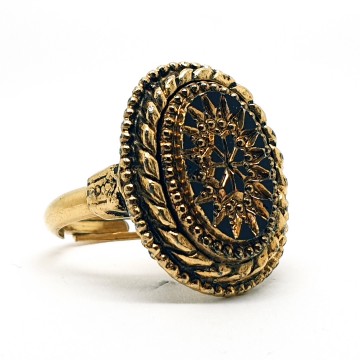 Sphinx - goldtone with black adjustable ring - Bliinkt
