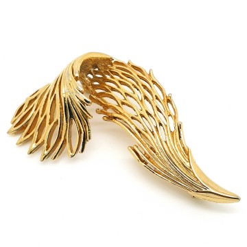 Sphinx - goldtone open work leaf brooch - Bliinkt