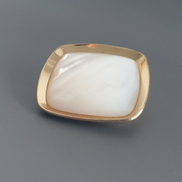 Square goldtone brooch with mother of pearl center   bliinkt