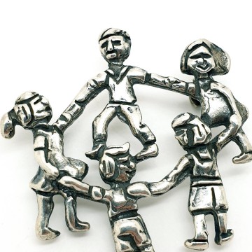 Sterling silver brooch children dancing in circle