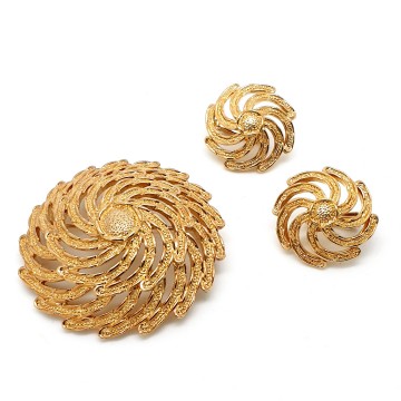 'Sunburst', 1976, Sarah Coventry