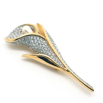 Swarovski Calla Lily brooch with clear Swarovski crystals and faux drop shaped pearl