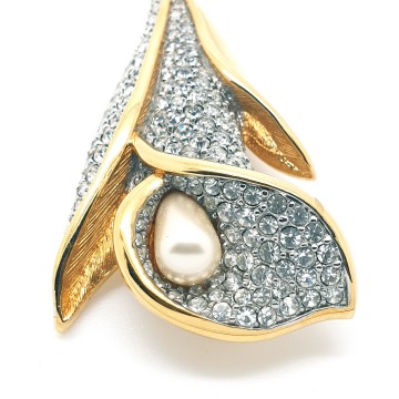 Swarovski Calla Lily brooch with clear Swarovski crystals and faux drop shaped pearl