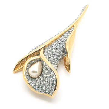 Swarovski Calla Lily brooch with clear Swarovski crystals and faux drop shaped pearl