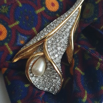 Swarovski Calla heldere Swarovskisteentjes en druppelvormige faux parel