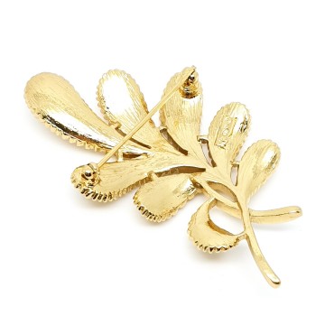 Trifari goudkleurige bladvormige broche achterkant