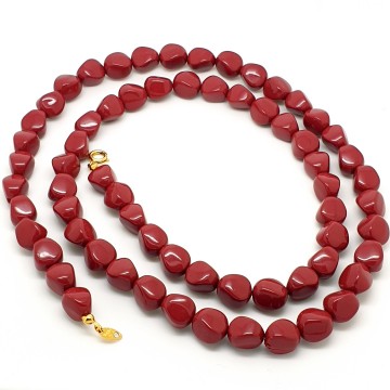 Trifari - long necklace with brick red irregular shaped plastic beads - Bliinkt
