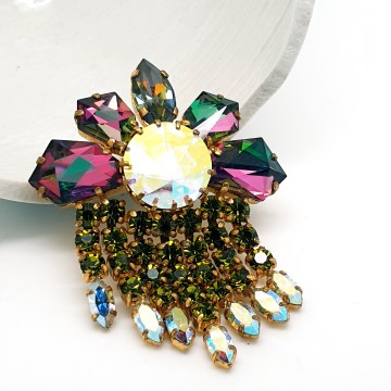 Vintage rhinestone dangle brooch with green and reflective purple, white ab rhinestones - Bliinkt