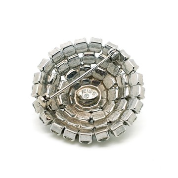 Weiss bolvormige broche met heldere strass signed