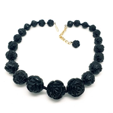 Western Germany - black plastic rose necklace - Bliinkt