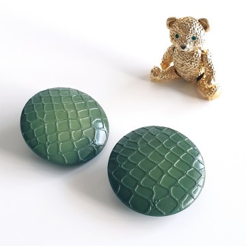 Western Germany - dark green snake print earrings - Bliinkt