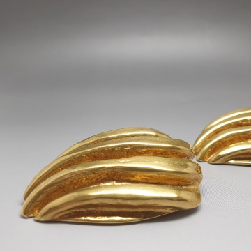Yves Saint Laurent - grote goudkleurige oorbellen - Bliinkt
