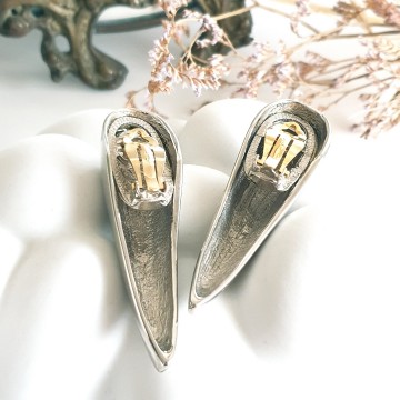 Yves Saint Laurent - Large silvertone elongated earrings - Bliinkt