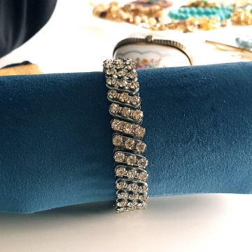 Silvertone 'Empire Made' stretch bracelet clear rhinestones - Bliinkt