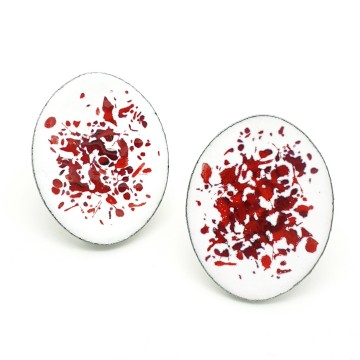 Zilverkleurige wit met rood emaille oorbellen met schroefsluiting